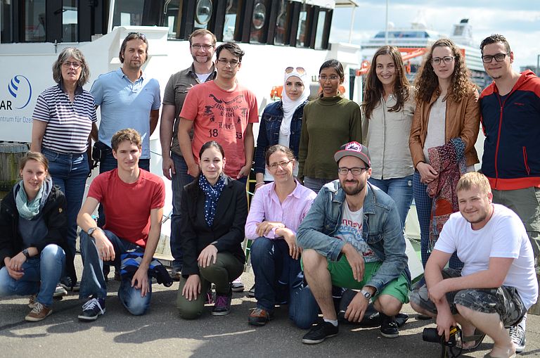 Die Studierenden aus der Schweiz mit ihren Gastgebern aus Kiel. Foto: J. Steffen, GEOMAR