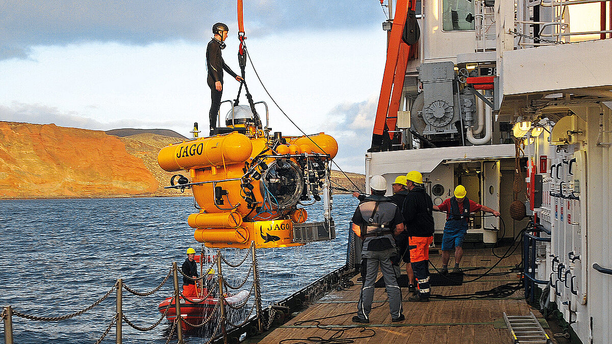 Mit JAGO zum Unterwasservulkan