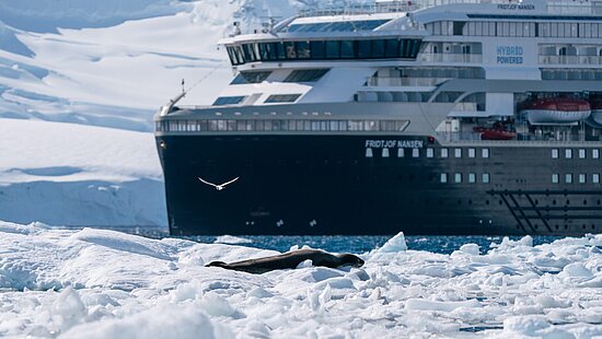 HX cruise ship Fridtjof Nansen