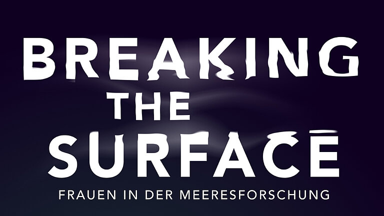 [Translate to English:] Visual der Ausstellung Breaking the Surface