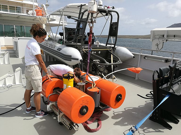 Der MoLAB Lander an Bord der MV YERSIN. Foto: Björn Fiedler/GEOMAR