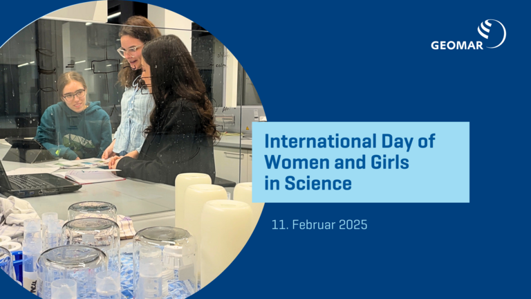 Thumnail für ein Video, auf denen 3 junge Wissenschaftler im Labor zu sehen sind.