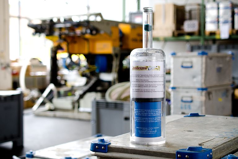 Drift bottle No. 51 shortly after completion at the Technology and Logistics Center at GEOMAR. Photo: J. Steffen, GEOMAR