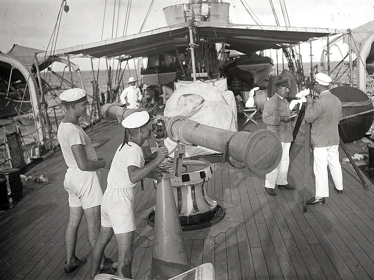 Pilot balloon tracking.